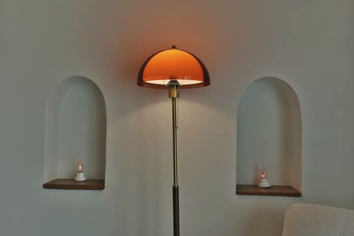 Arched niches